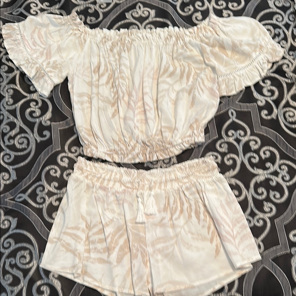 Ocean Drive Elegant Cream Ensemble